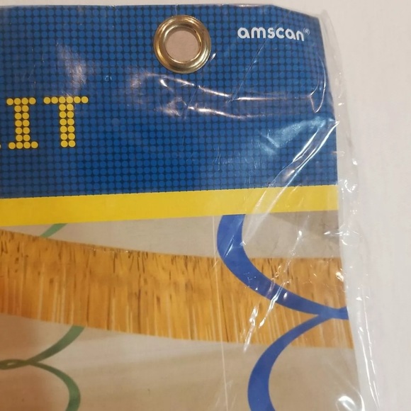 Giant Room Decorating Kit FOOTBALL - The Party Zone - 22 Pieces Mega Value Pack. - Picture 3 of 12